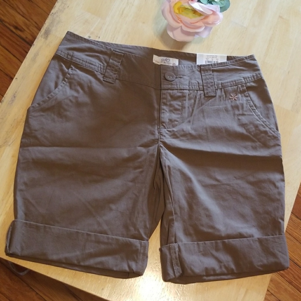 So junior shorts cocoa crm size 1